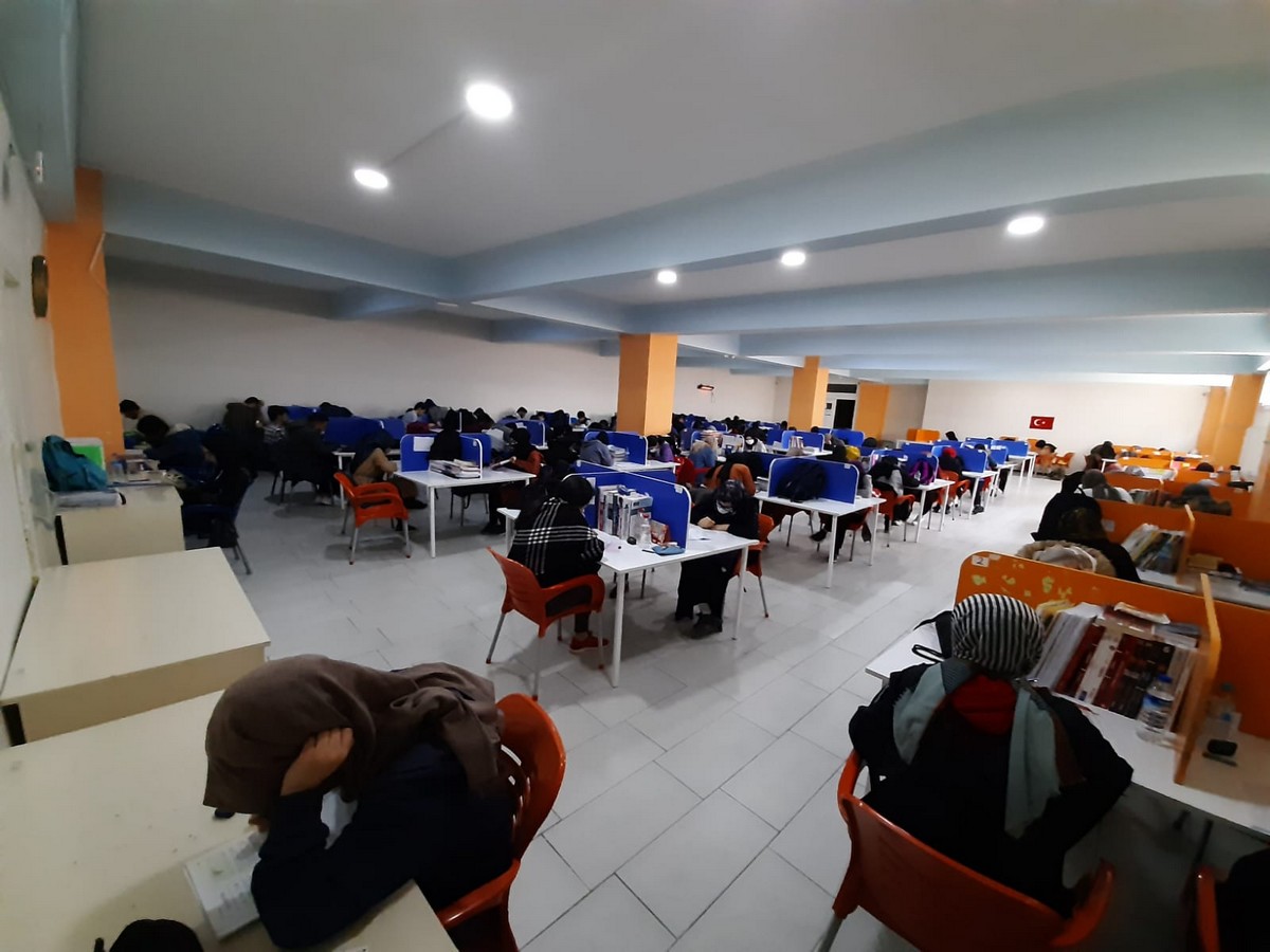 Her Öğrenciye Özel Masa